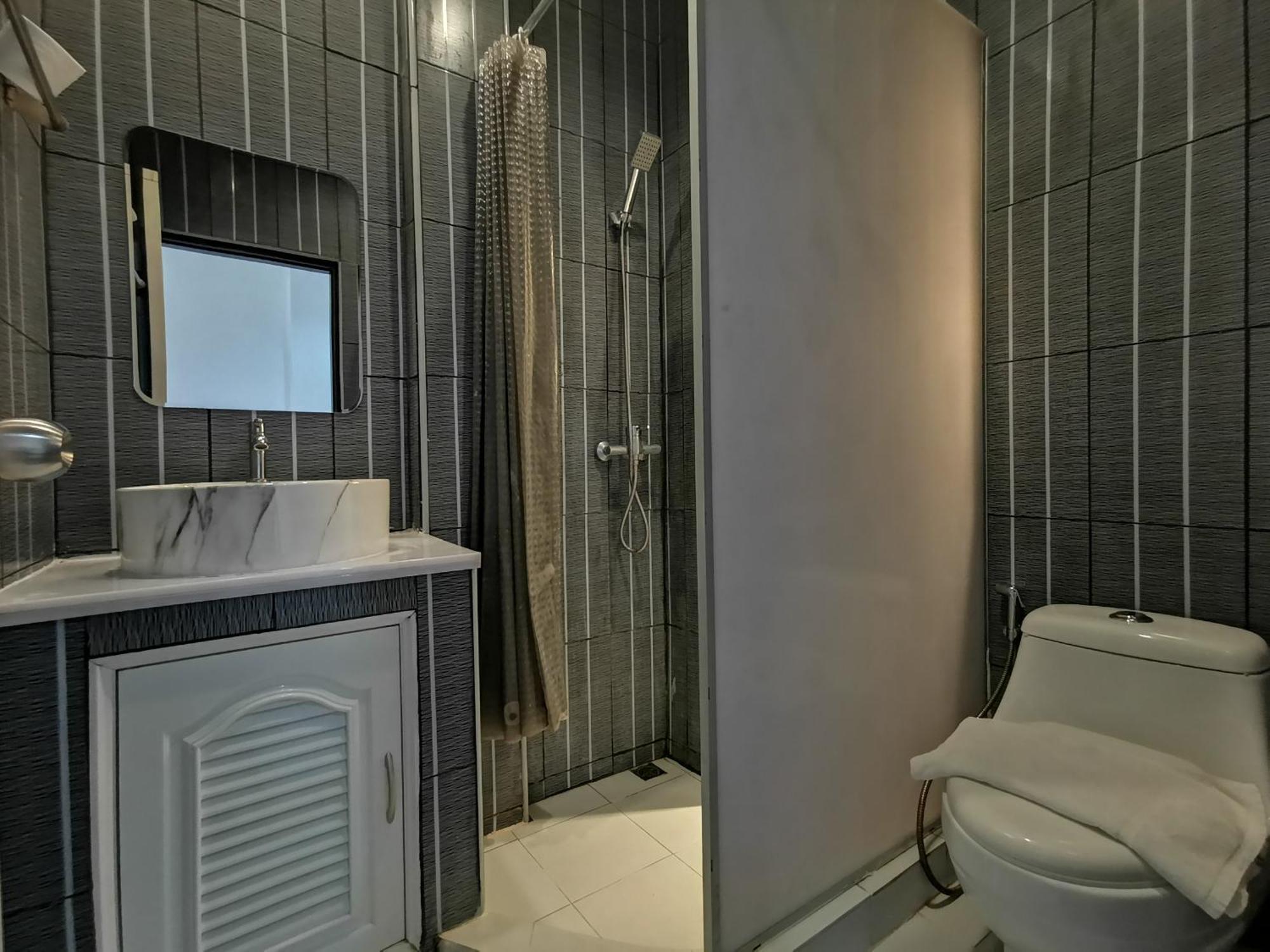 Kan Home Hotel Канчанабури Экстерьер фото